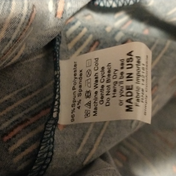 LuLaRoe woman's size M short sleeve tunic- Irma-NWT - Picture 5 of 10